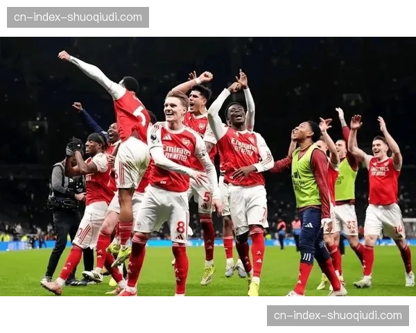 图多尔率热刺全队聚餐备战北伦敦德比,旨在提振球队士气 图多尔率热刺全队聚餐备战北伦敦德比,旨在提振球队士气