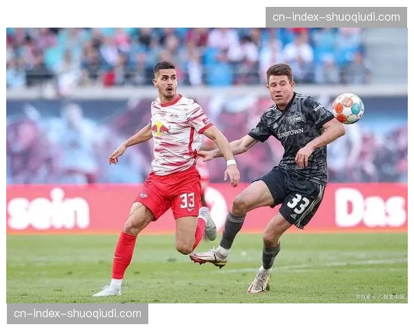 里昂对阵尼斯前瞻:13连胜势头正盛,能否继续逼近榜首? 里昂对阵尼斯前瞻:13连胜势头正盛,能否继续逼近榜首?