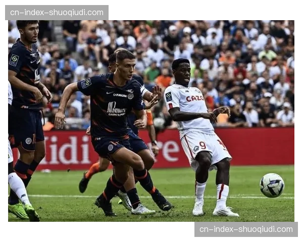 蒙彼利埃上半场即用完三个换人名额，均因球员出现肌肉不适